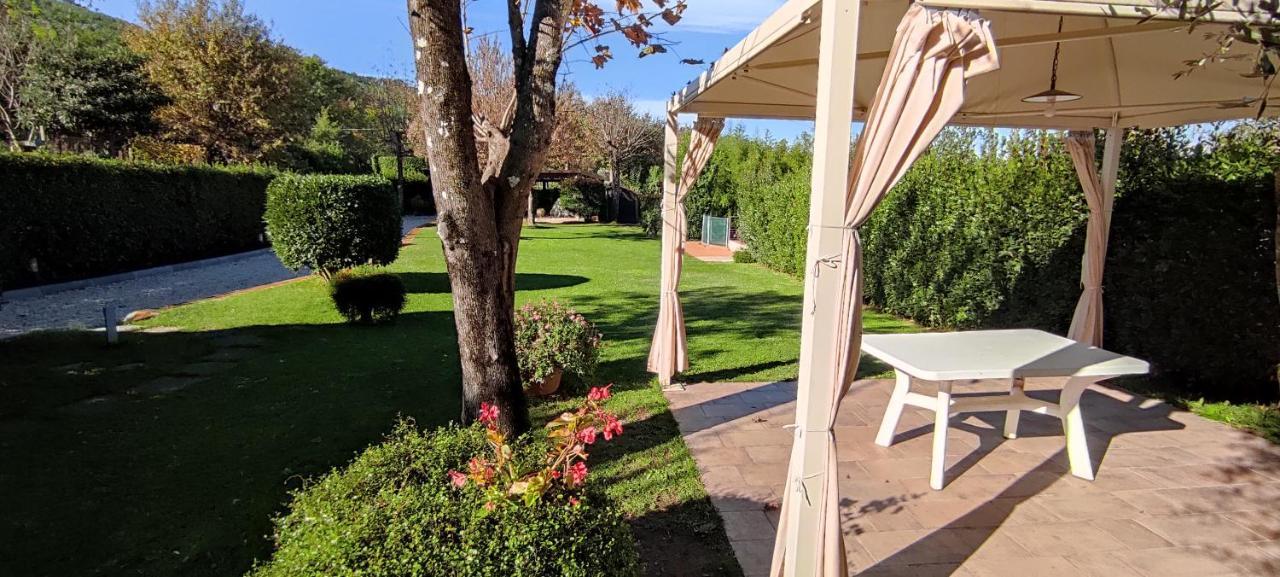 Casa Del Merlo SantʼAndrea di Compito Kültér fotó